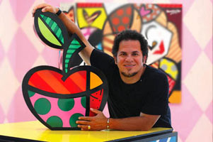Britto_with_apple.jpg