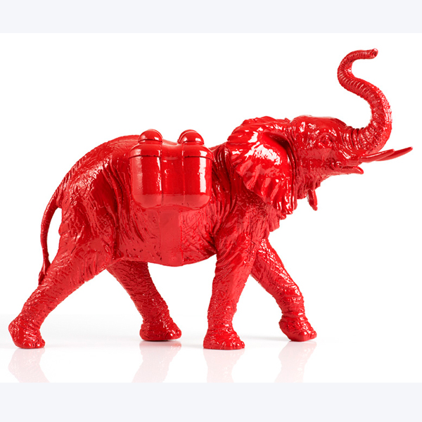 William-Sweetlove-Cloned-red-Elephant-with-Waterpacks....jpg